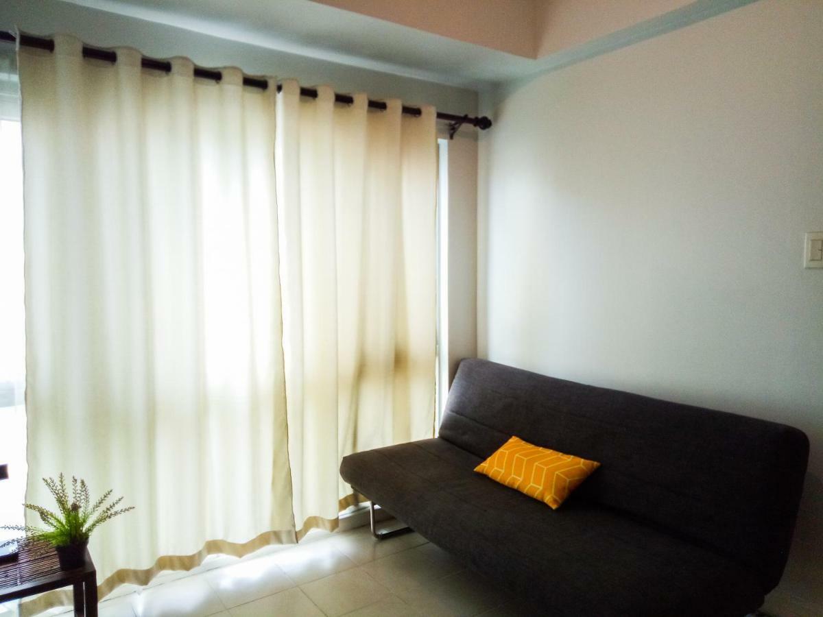 Forbes Area Bgc Taguig Manila Apartment Exterior photo