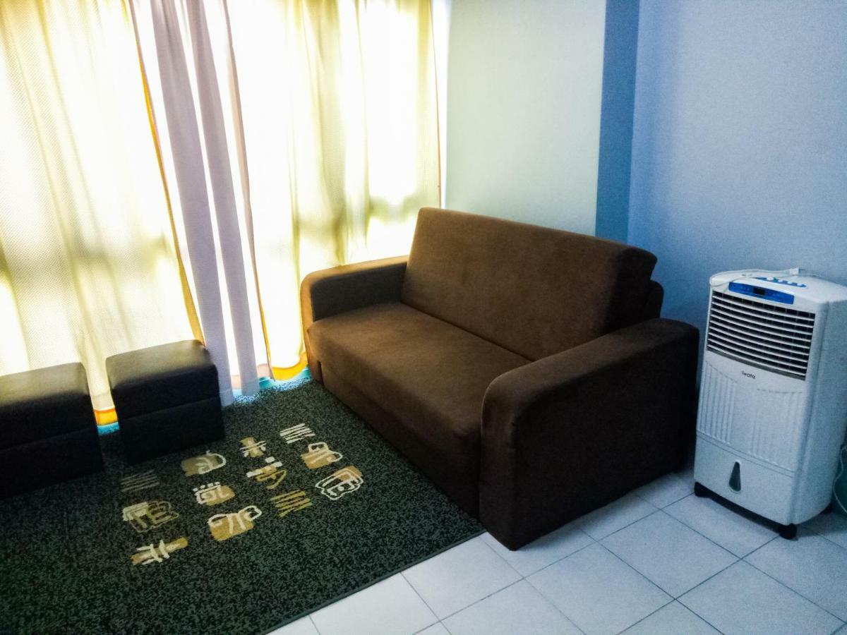 Forbes Area Bgc Taguig Manila Apartment Exterior photo