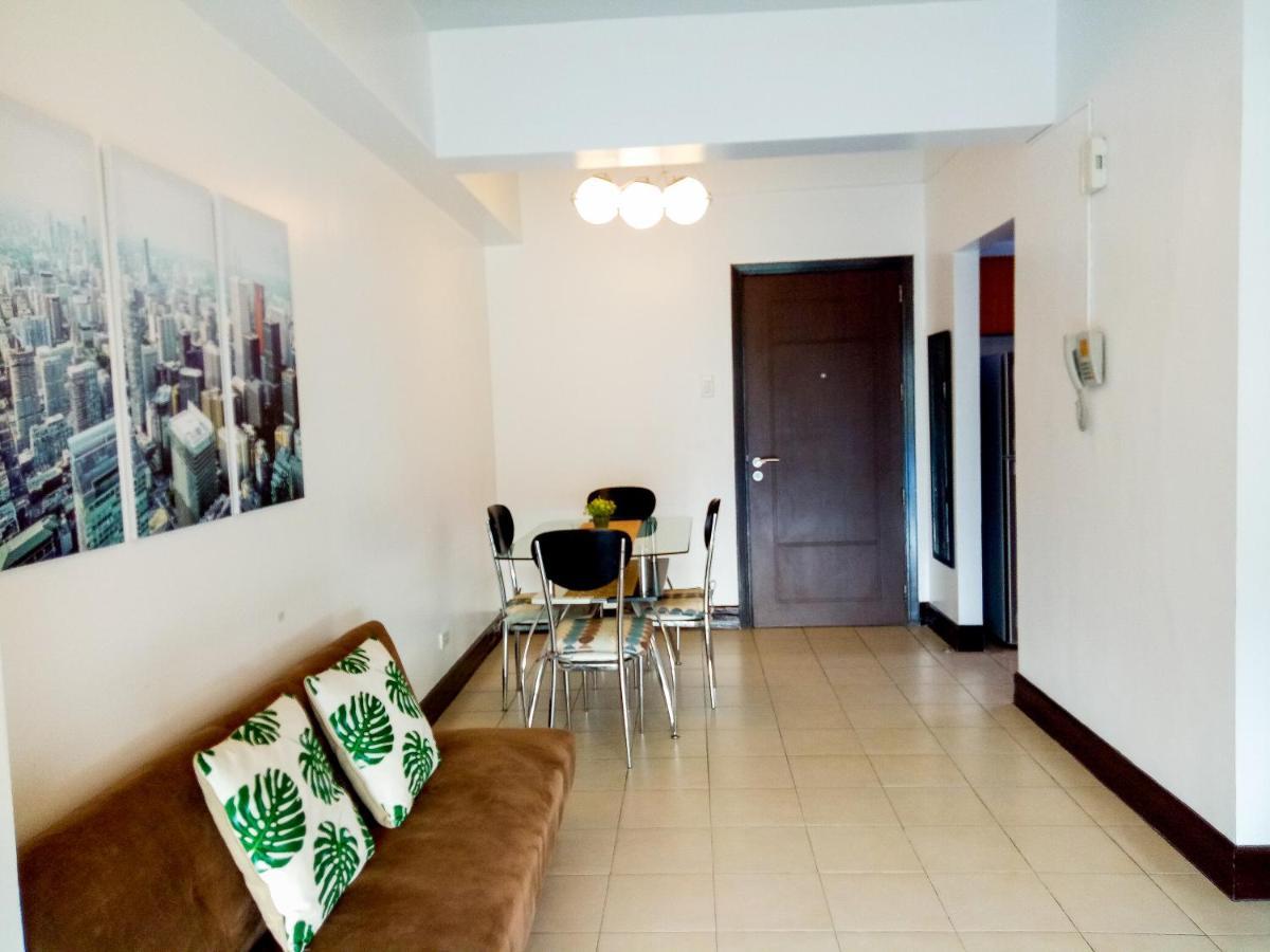Forbes Area Bgc Taguig Manila Apartment Exterior photo