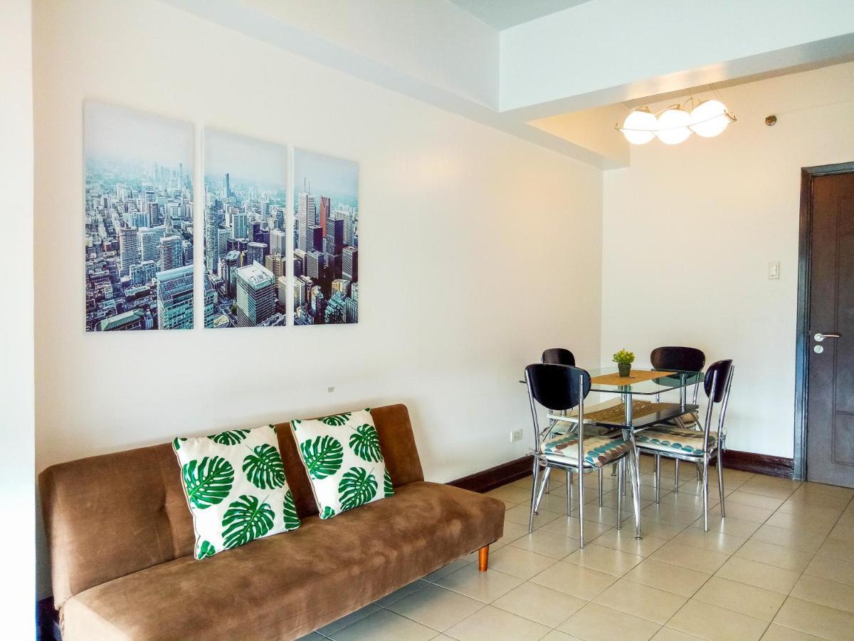 Forbes Area Bgc Taguig Manila Apartment Exterior photo