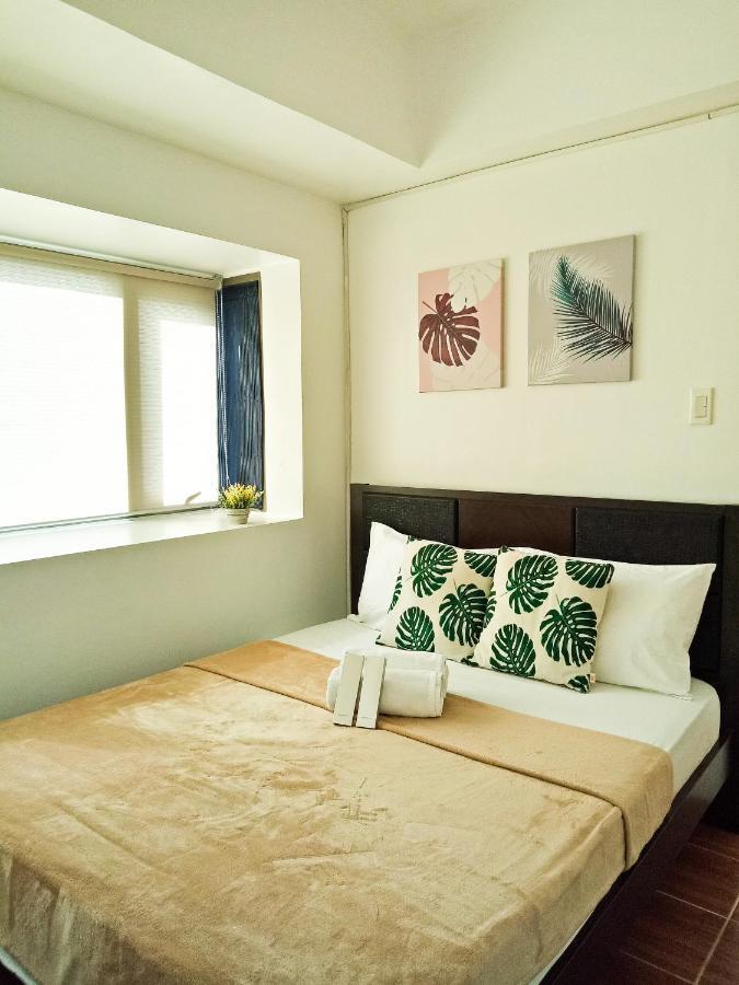 Forbes Area Bgc Taguig Manila Apartment Exterior photo